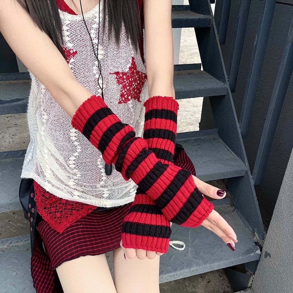 Уличная одежда Y2K: полосатые  – обзор и цена Fingerless Glove Knit
